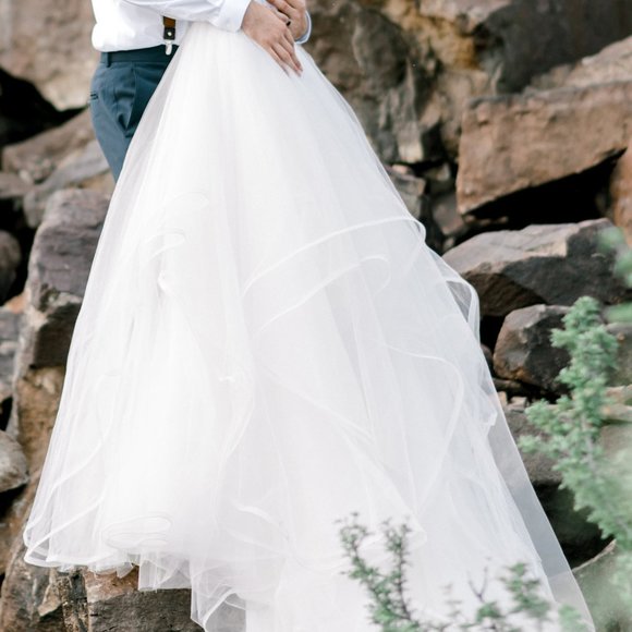 BLUSH BY HAYLEY PAIGE PEPPER WEDDING DRESS - Picture 2 of 8